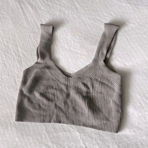 Aritzia Wilfred Gray Knitted Bodycon Crop Top Vest